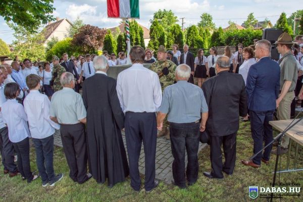 99 éve határtalan fájdalom