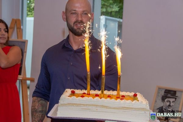 Surman Pál Tekintetek című festménykiállításának megnyitója