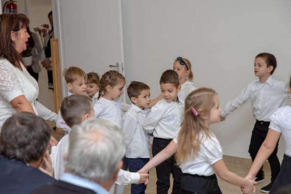 Átadták a megújult Erkel úti Óvodát