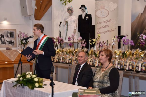 Jubiláló házaspárok köszöntése