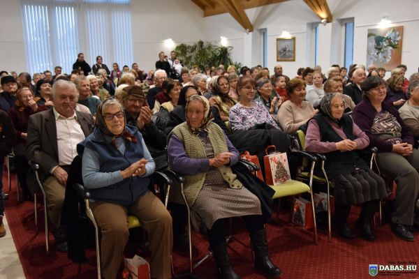 Idősek karácsonyi ünnepségei