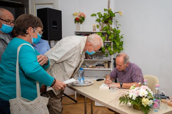 Elmentem világgá! 80 sztorival a Föld körül - könyvbemutató