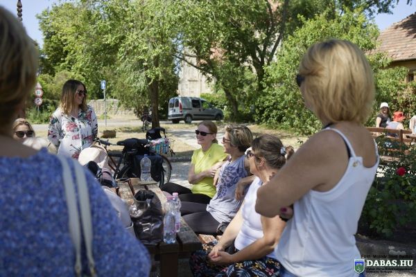 Szomszédolás Köztisztviselők Napján