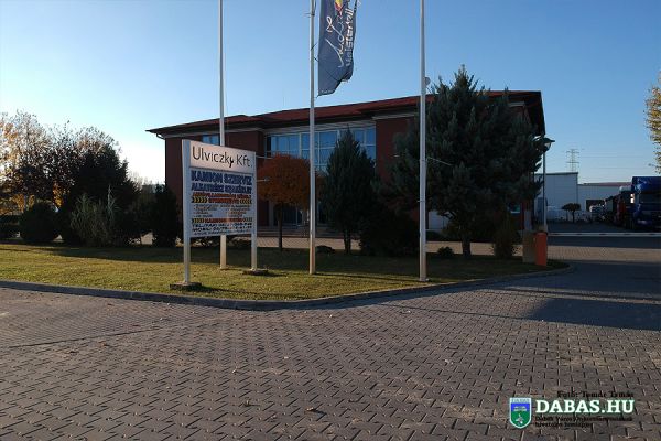 Dabasi Ipari Park média anyagai