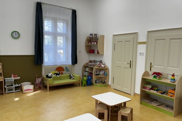 Pöttöm Kastély Mini Bölcsőde