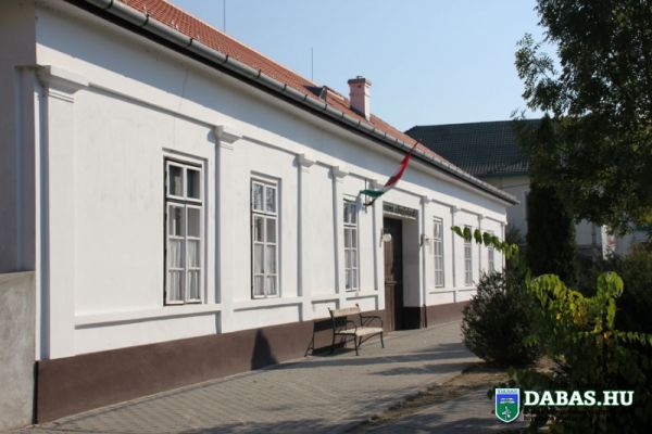 Kossuth Művelődési Központ és Halász Boldizsár Városi Könyvtár