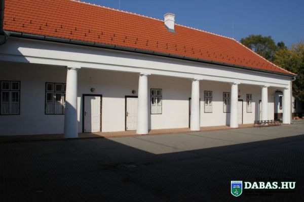 Kossuth Művelődési Központ és Halász Boldizsár Városi Könyvtár