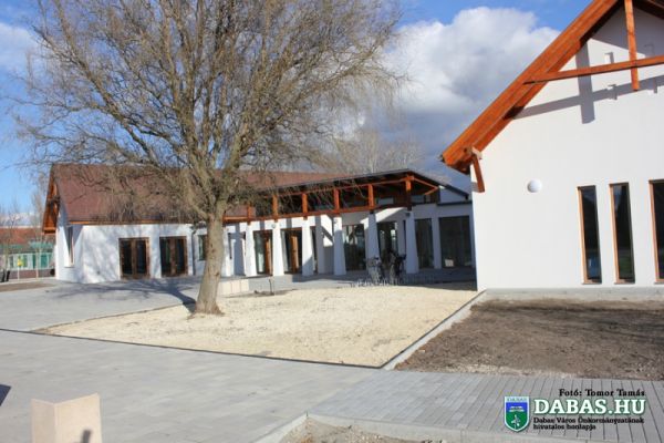 Sári Zarándokház és Közösségi Színtér