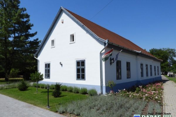 Értéktár ( Gombay-Dinnyés-kúria)