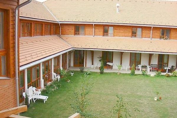 ÁTRIUM Idősek Otthona