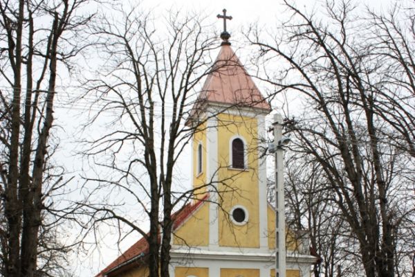 Felsődabasi Szentháromság templom