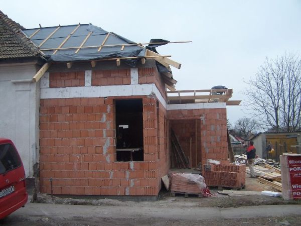 Kivitelezés közbeni kép