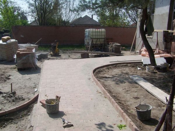 Kivitelezés közbeni kép