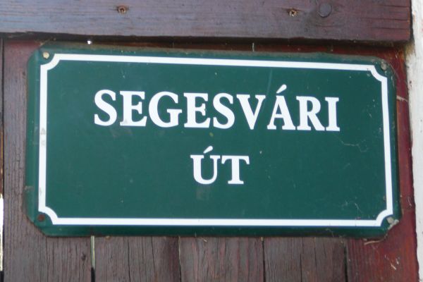Segesváry út