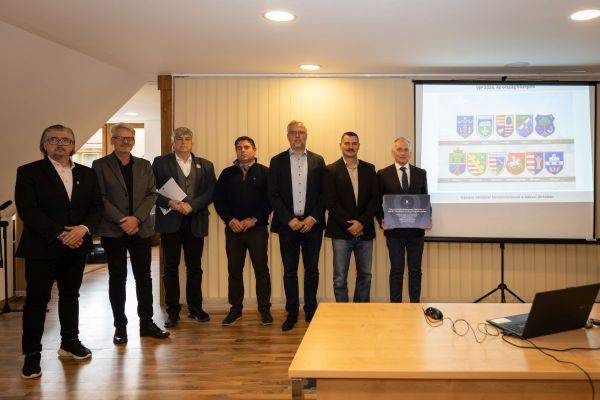 Projektzáró ünnepélyes esemény a Dabasi Polgármesteri Hivatalban
