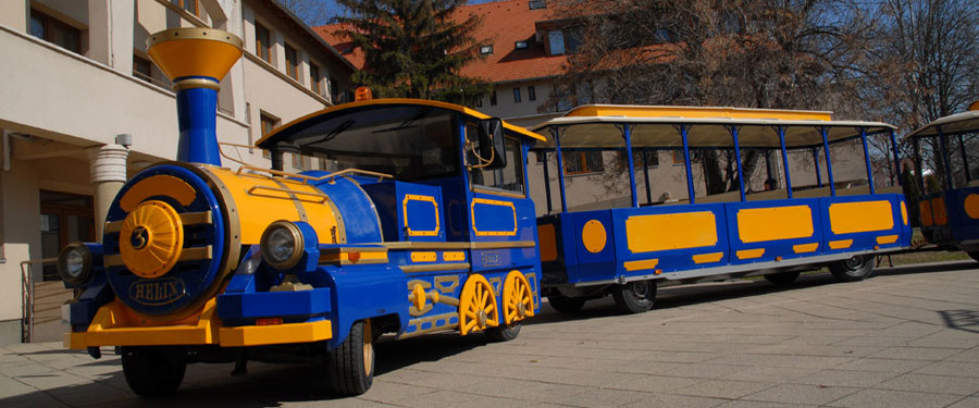 Gumikerekes városnéző kisvonat