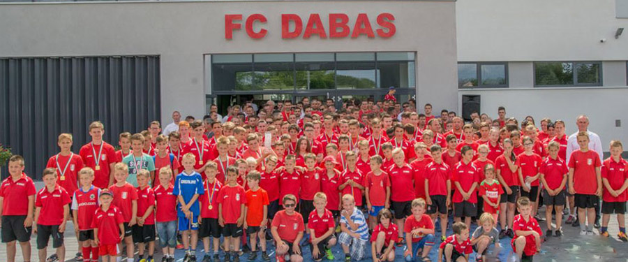 Átadták a dabasi utánpótlás központot