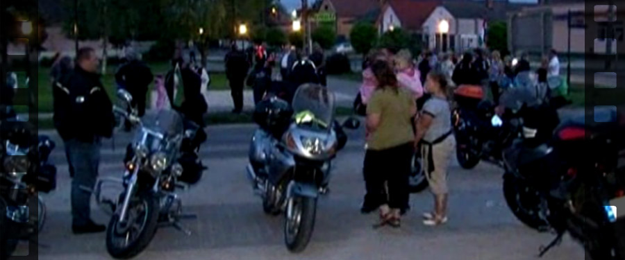 Gyóni Géza motoros emléktúra /érkezés/